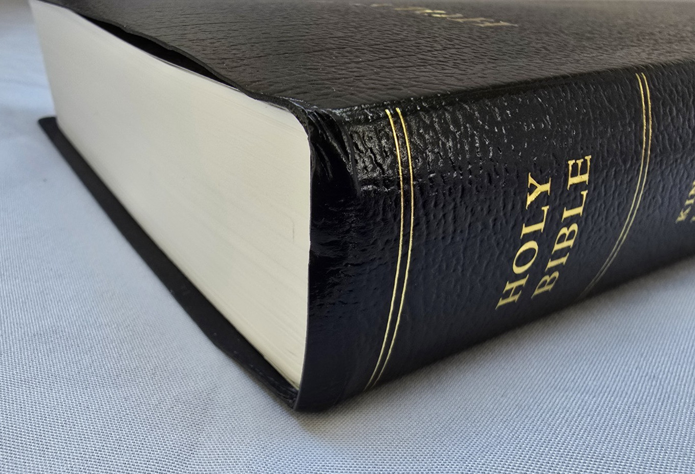 King James Version Reference Edition Black Bonded Leather Holy Bible 9×5.5 2022
