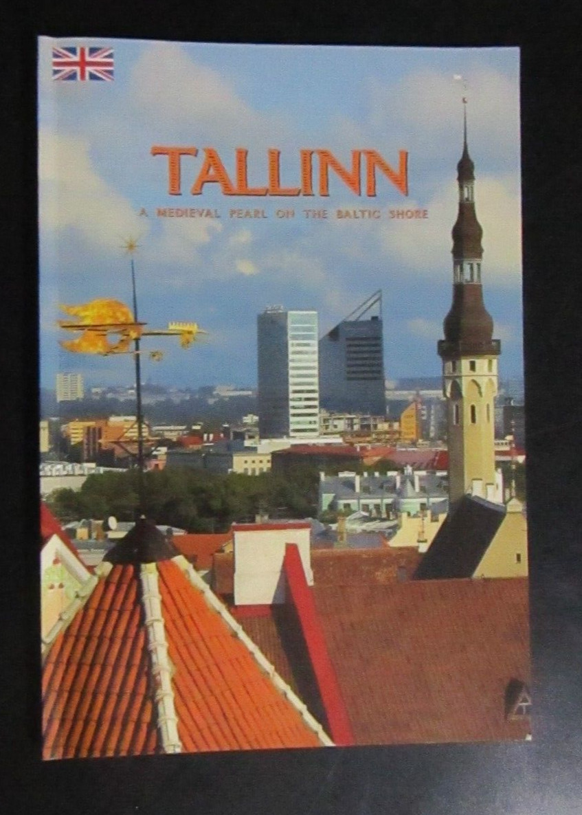 TALLIN EXTONIA PAPERBACK BOOK 48 PGS 2015 8 X 5.5 INCHES 2 DIFF MAPS