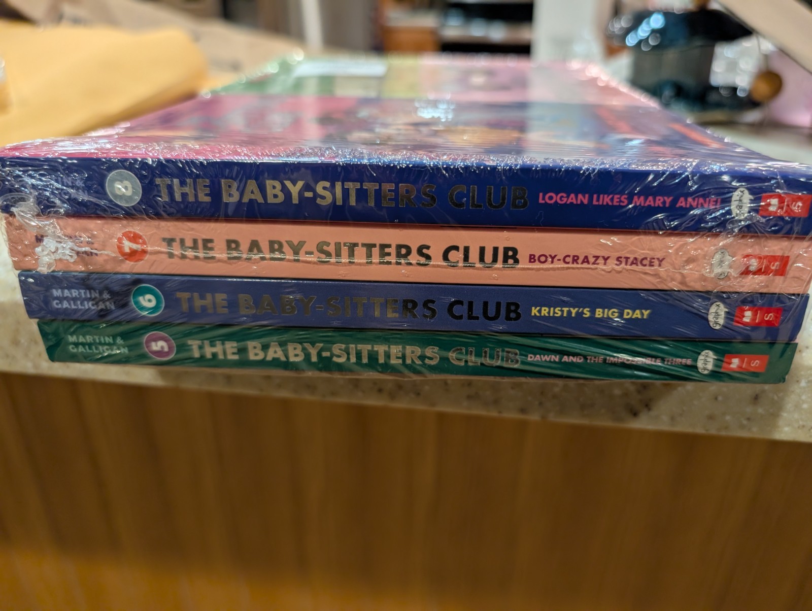 NEW in Pkg The Babysitters Club Graphic Novels set #1-8 Author: Ann M Martin