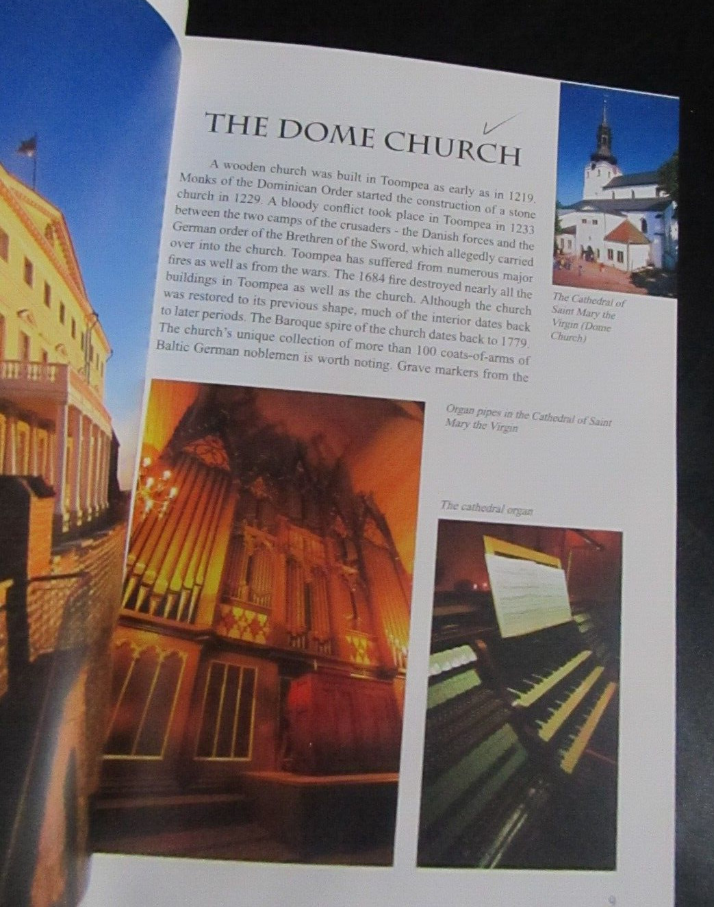 TALLIN EXTONIA PAPERBACK BOOK 48 PGS 2015 8 X 5.5 INCHES 2 DIFF MAPS
