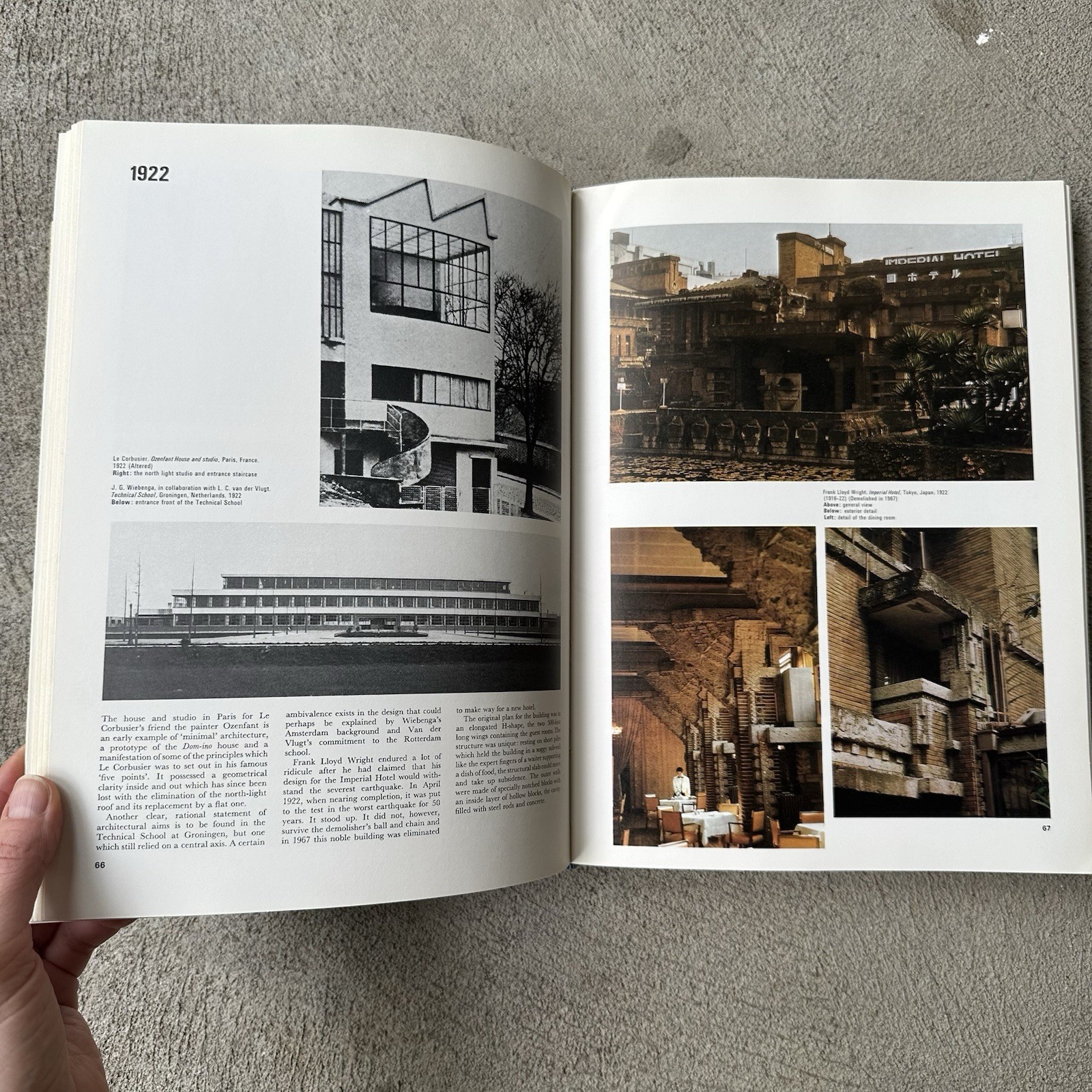 A Visual History of Twentieth Century Architecture by Dennis Sharp 1972 HC