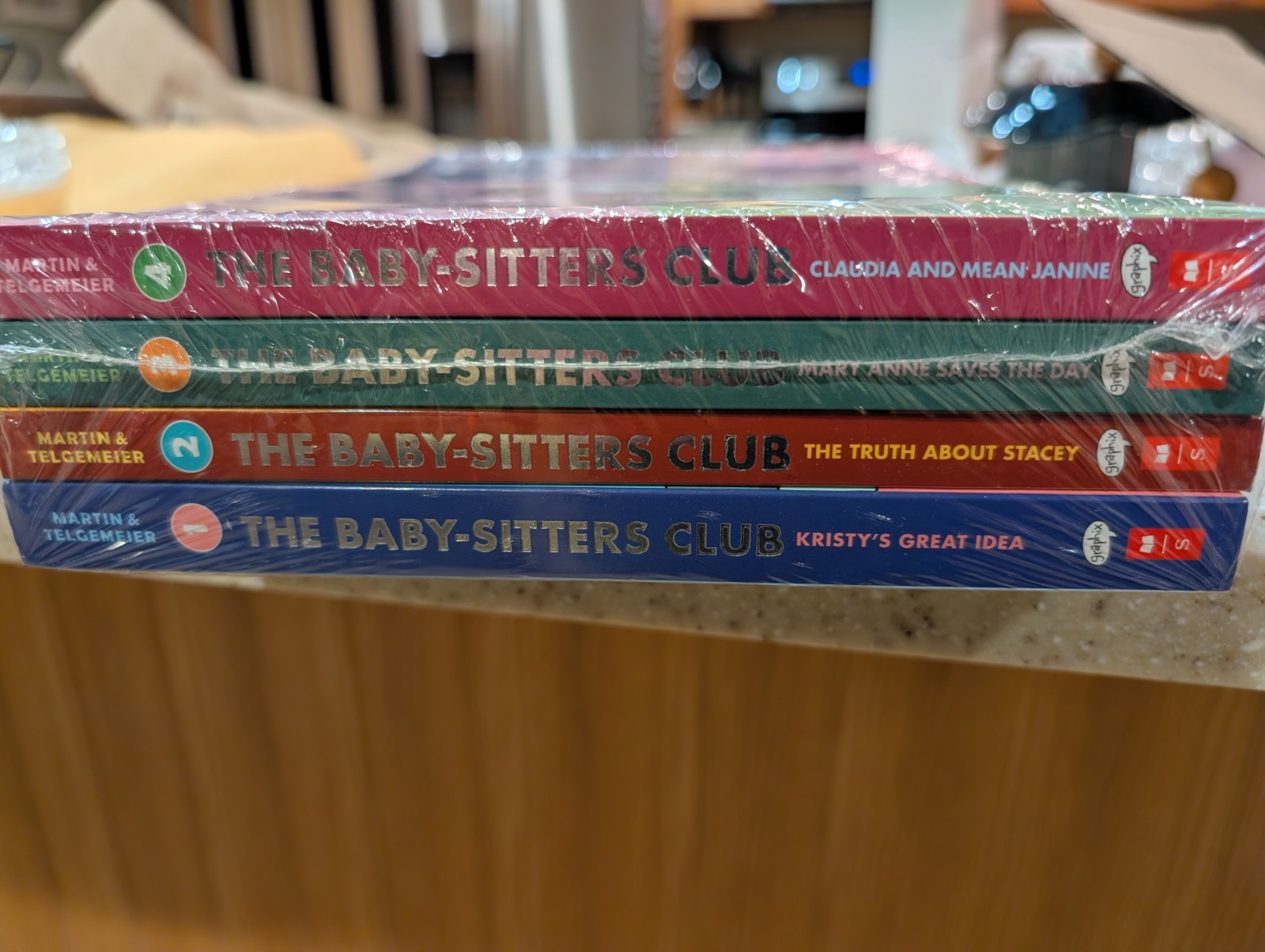 NEW in Pkg The Babysitters Club Graphic Novels set #1-8 Author: Ann M Martin