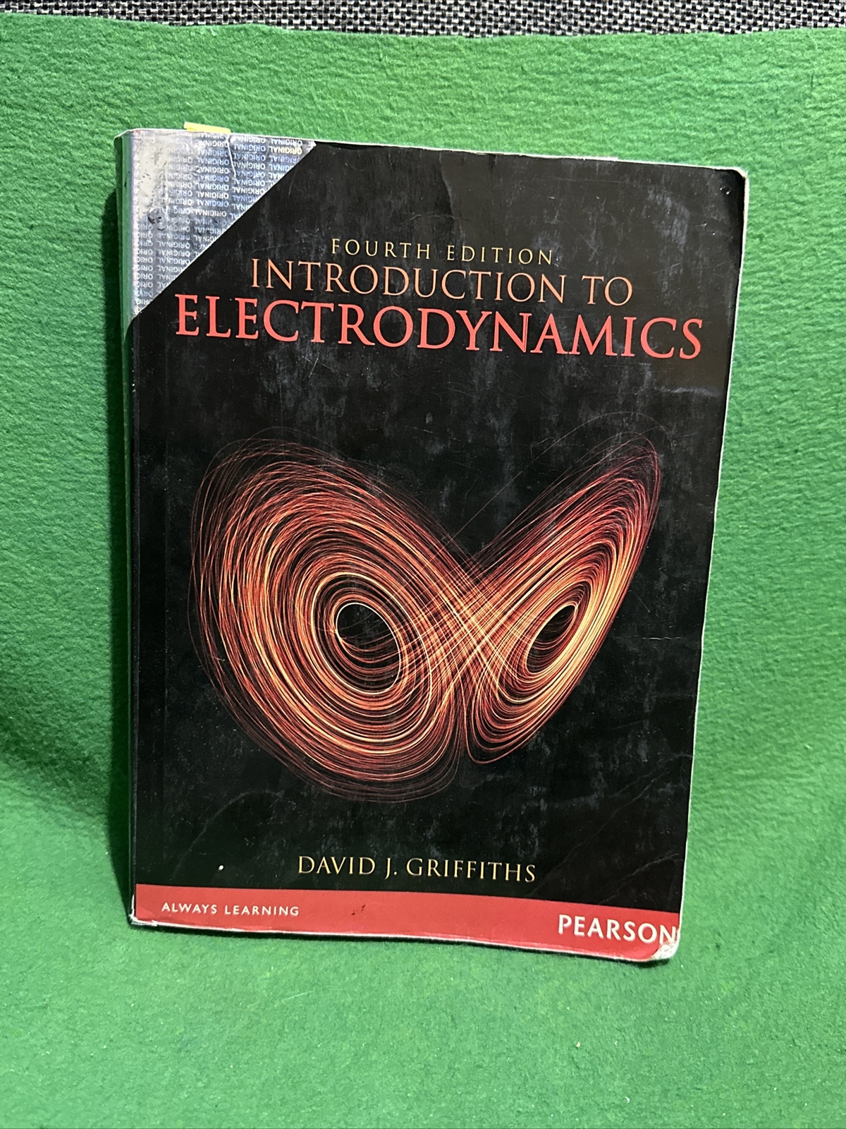 Introduction to Electrodynamics 4e – Paperback By David J. Griffiths