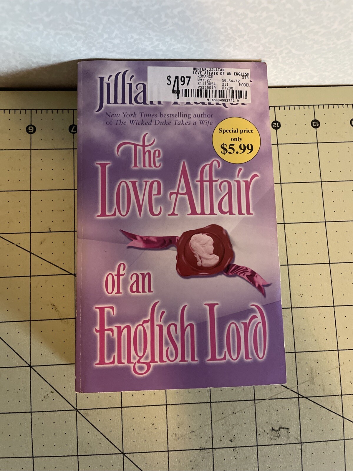 The Love Affair of an English Lord by Hunter, Jillian paperback preowned good co