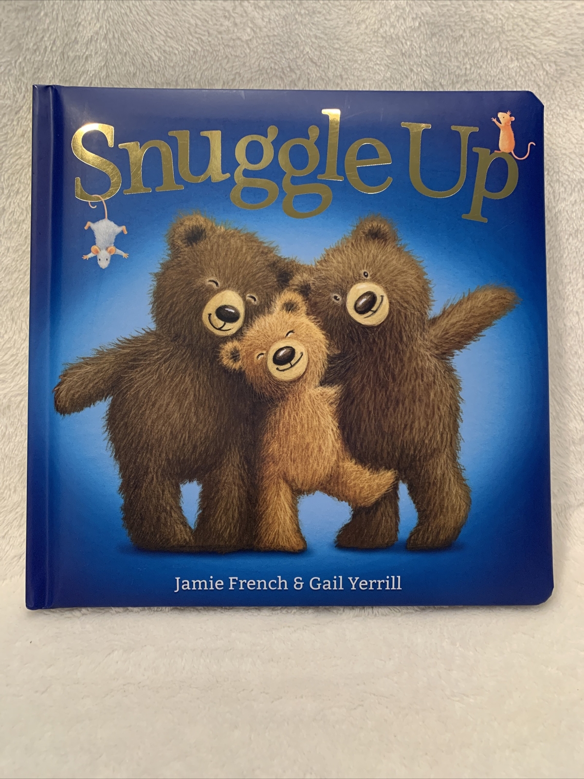 Padded Board Bks.: Snuggle Up by Susie Linn (2021, Children’s Board Books)
